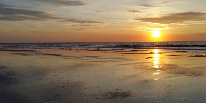 Hip Resurfacing an alternative to a total hip replacement at Surfacehippy